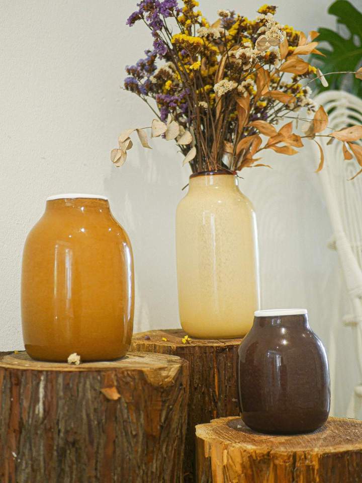 Vases artisanaux en grès Saint-Denis
