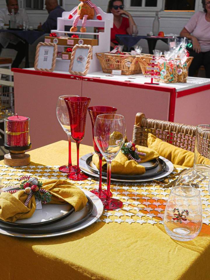 Objets de décoration de table de Noël Saint-Denis