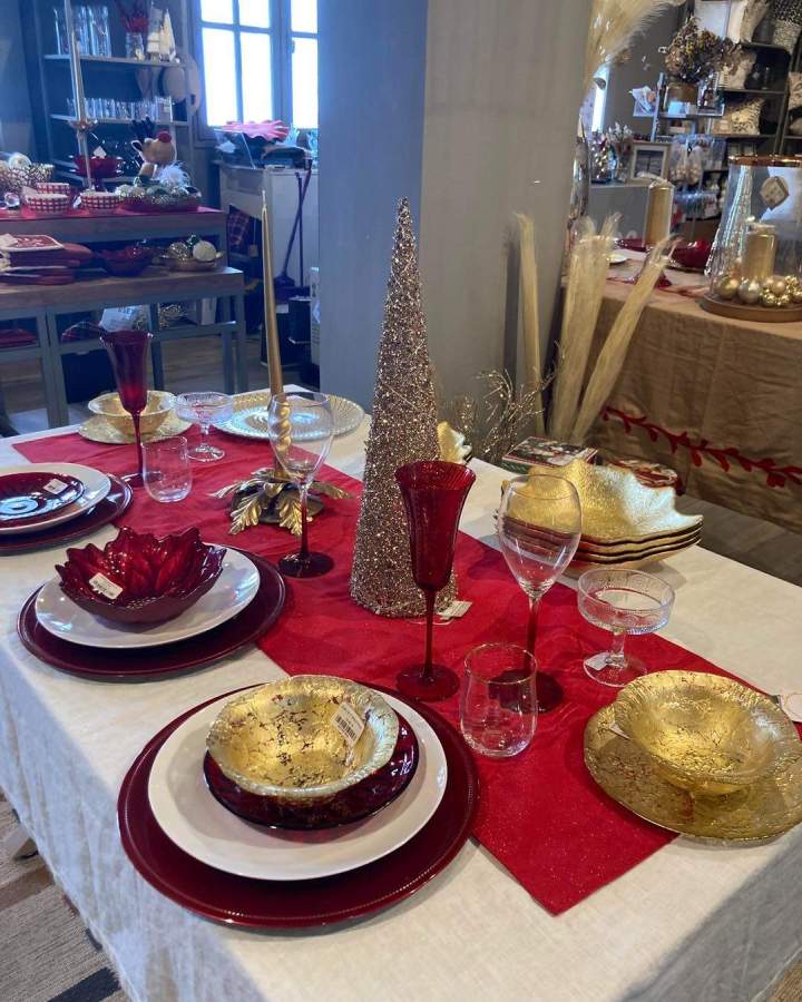 Décoration de table pour les fêtes de fin d'année Saint-Denis