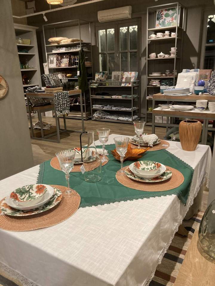 Des tables élégantes pour vos repas